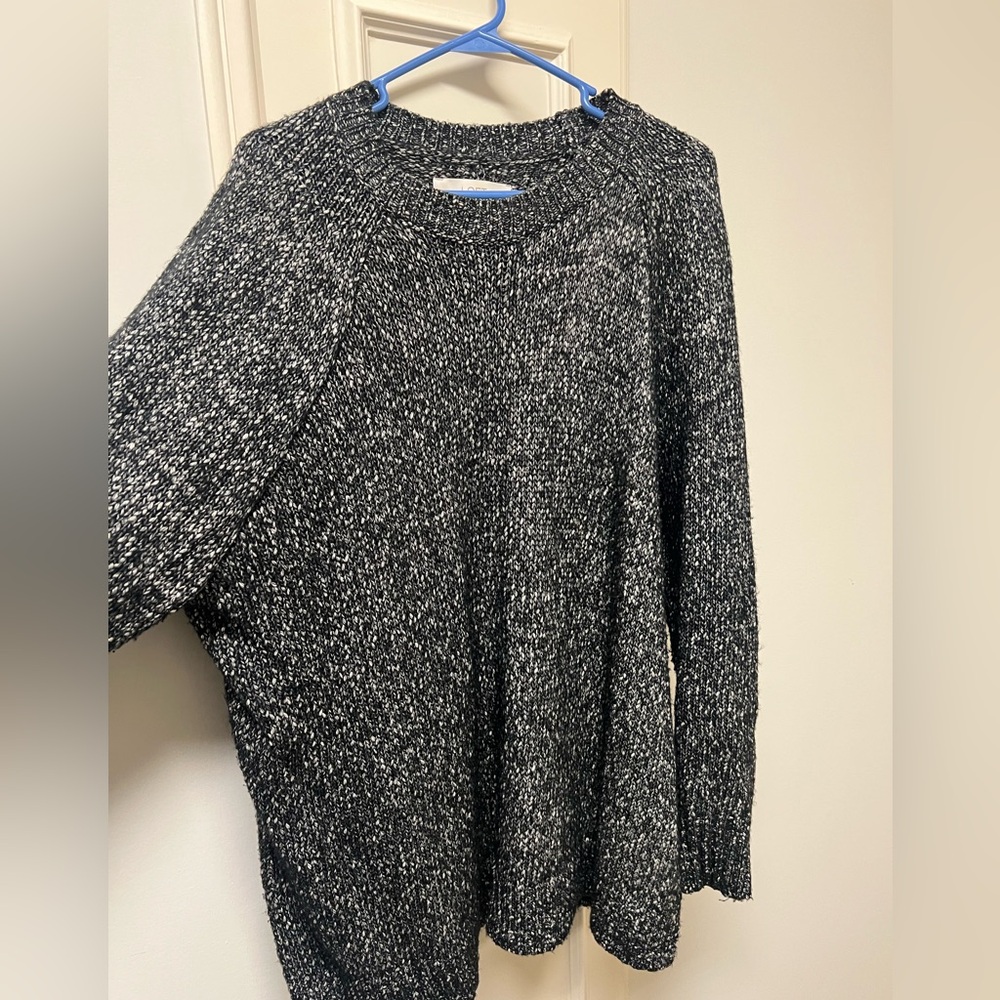 LOFT Black, Grey and White Knit sweater
